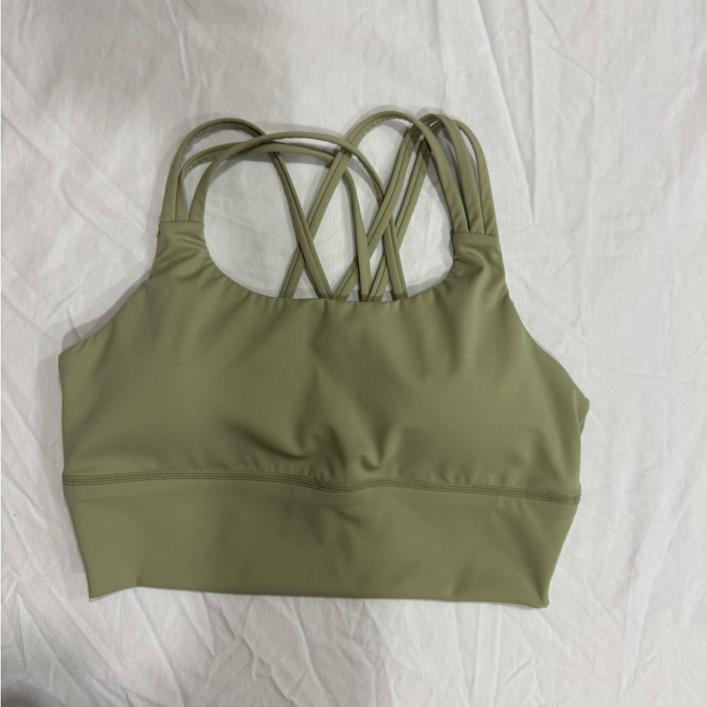 Green Strappy Sports Bra with Seamless Design